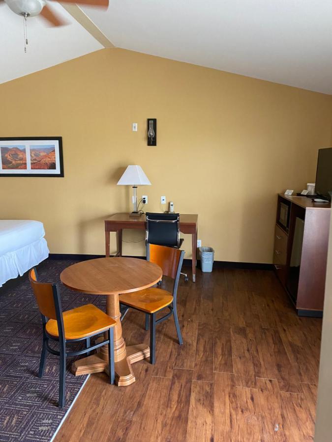 Southern Inns And Suites Now Offering Rv Spaces For Rent Yorktown Exterior foto